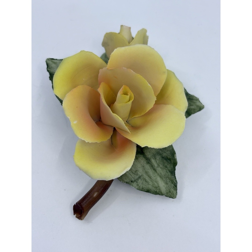 CAPODIMONTE ITALY PORCELAIN YELLOW ROSE W/ LEAVES FIGURINE